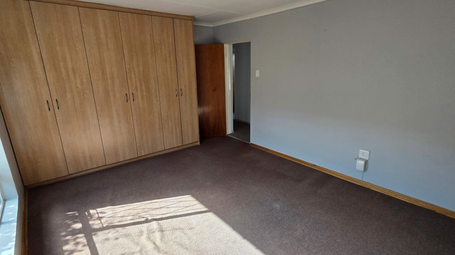 4 Bedroom Property for Sale in Universitas Free State